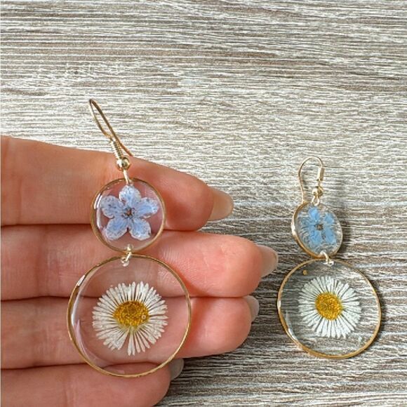 Bohemian flower earrings A291 - Picture 3 of 4